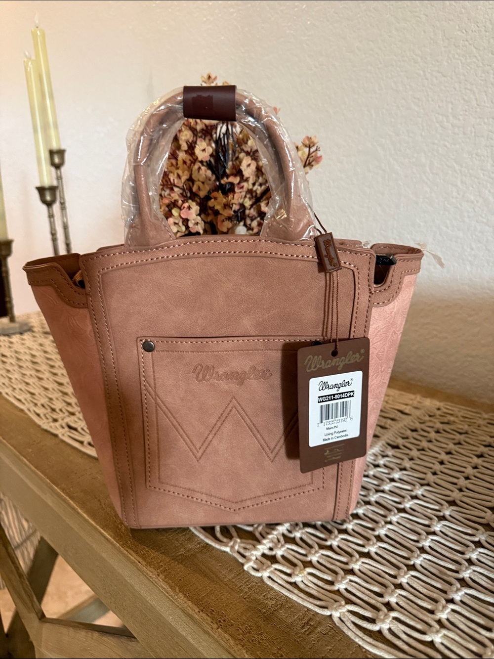 Wrangler Aztec Embroidered Floral Embossed Tote/Crossbody - Dark Pink
Regular - Picture 3 of 5